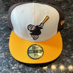 New Era 59FIFTY Padres baseball hat 7-3/4